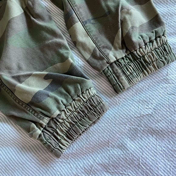 Aritzia TNA joggers - Picture 4 of 5